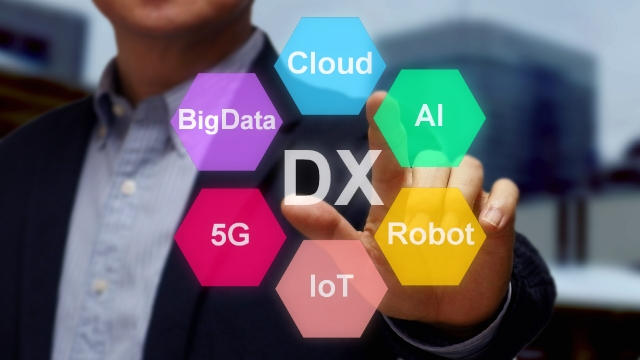 GXとDXの違いとは？現状や実現するためのポイント・事例などをわかりやすく解説！